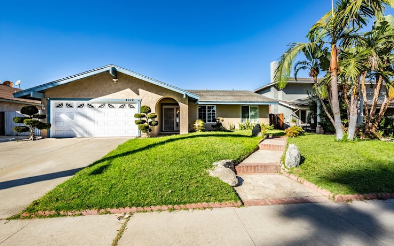 Realtor Jon M Perez
