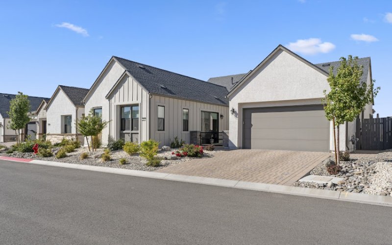 Kevin Kinney and Robin Renwick | Chase International Real Estate