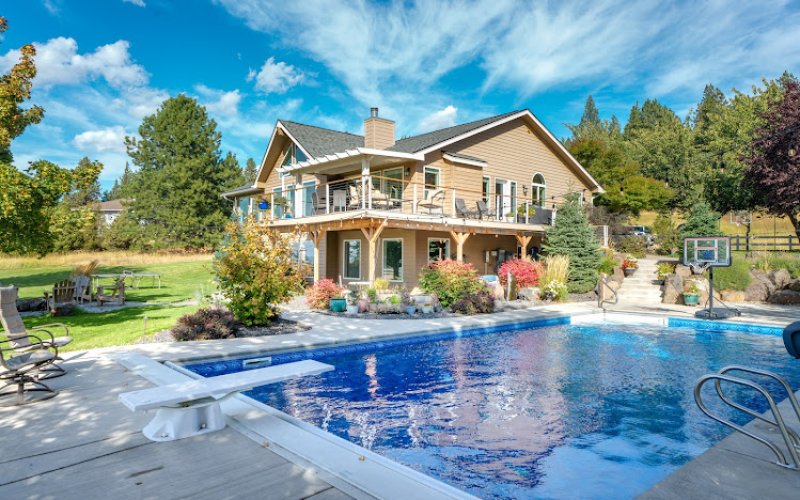 Avenue Stone Real Estate | Real Luxury | Tanya Starkel | Top 1% Spokane Realtor